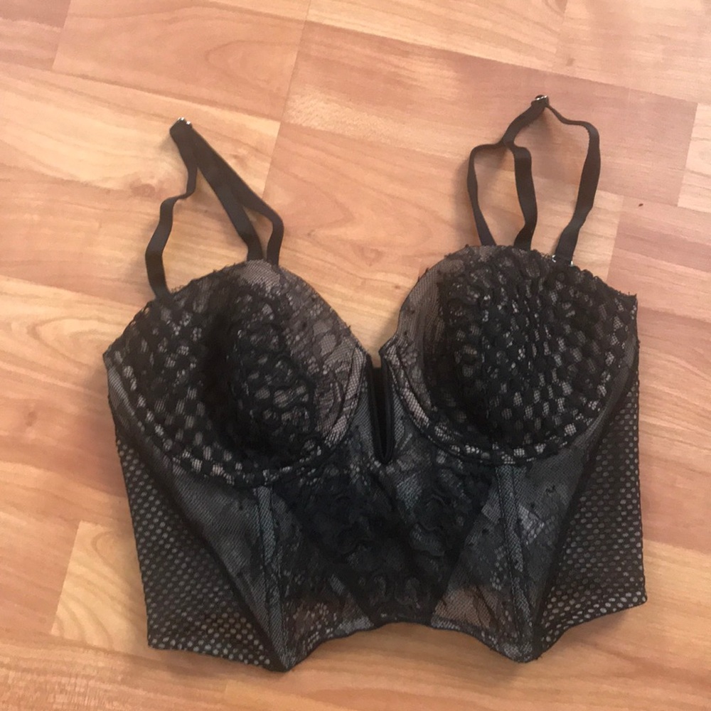 Victoria’s Secret convertible bra